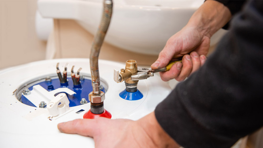 Water Heater Maintenance in Sandy Hollow-Escondidas